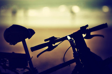 Vélo à l'ombre.