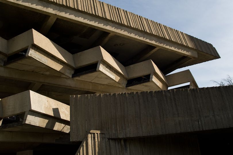 Stationnement étagé Louis-Colin.